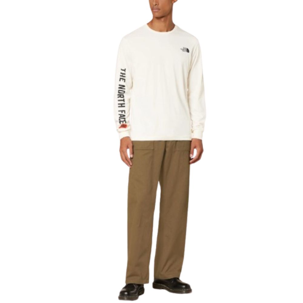 THE NORTH FACE MEN WHITE HOODIE VARSITY GRAPHIC LONG SLEEVE 